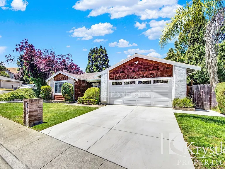 115 Daffodil Cir — Photo 3