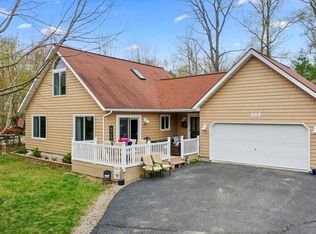 302 Robin Hood St, Roscommon, MI 48653