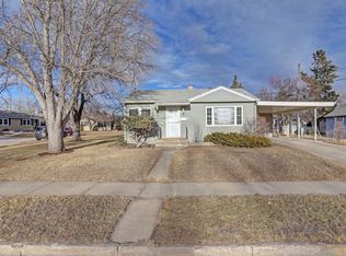 4218 Meadowwood Dr, Rapid City, SD 57702