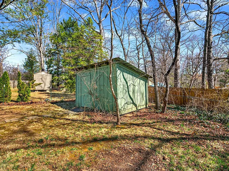104 Hiawassee Ave — Photo 28