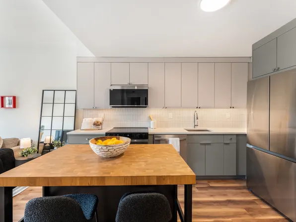 873 Communipaw Avenue image 14 of 90