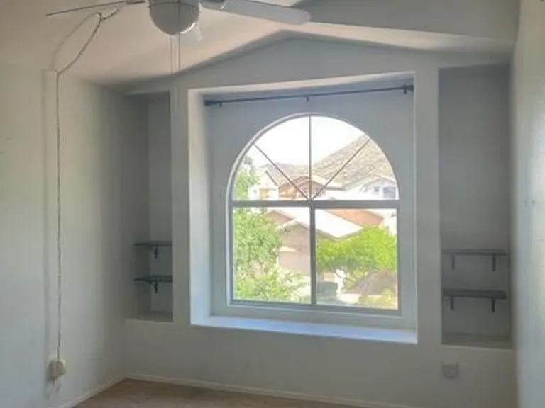 4911 W Wahalla Ln — Photo 5