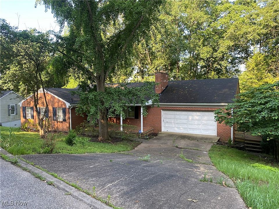 1st image of 14 Woodland Park Dr