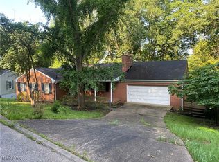 14 Woodland Park Dr, Parkersburg, WV 26104