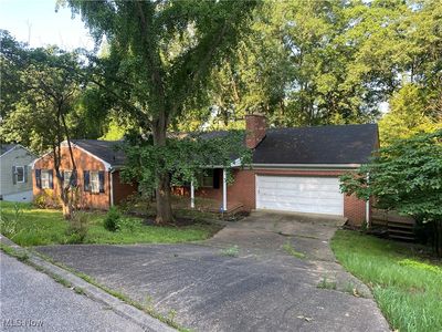 14 Woodland Park Dr, Parkersburg, WV, 26104