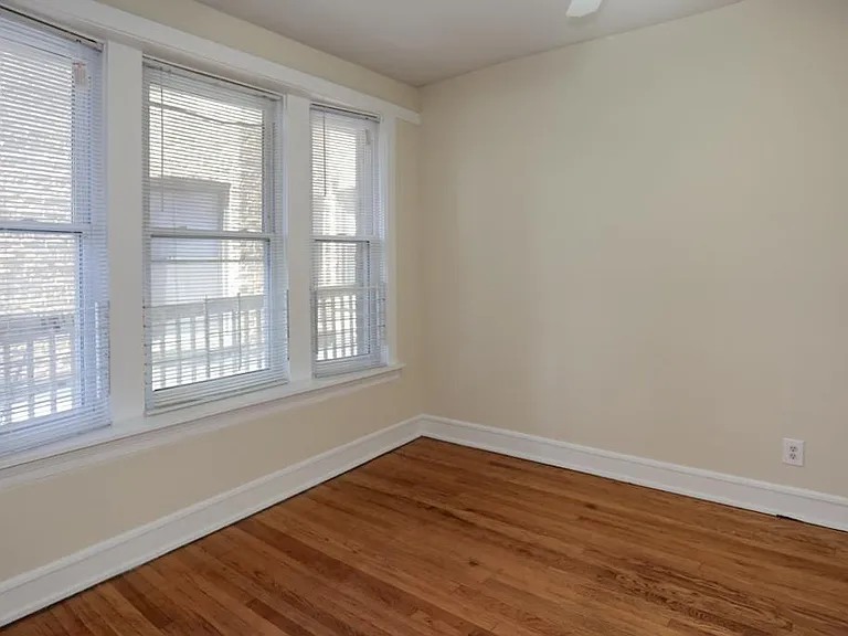 3056 N Greenview Ave #2 — Photo 3