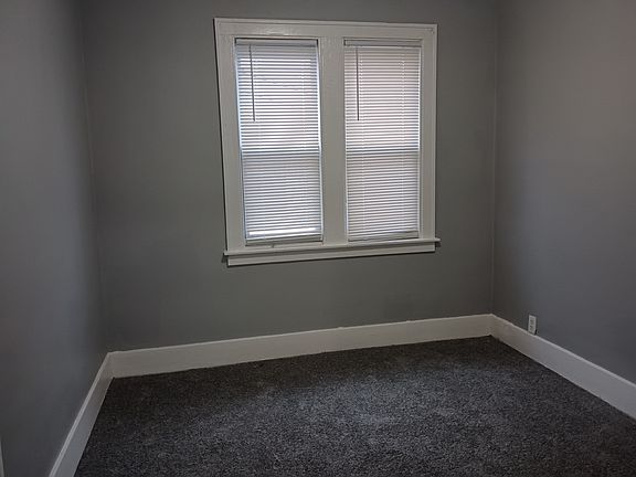 4th image of 15780 Petoskey Ave