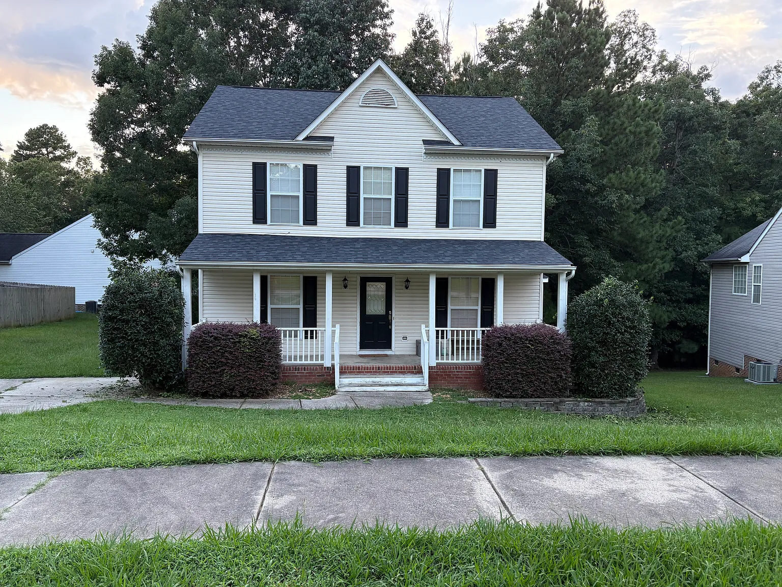 3 bed, 2.5 bath, 1680 sqft, $2,000 — Photo 1