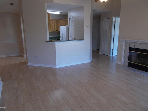 4th image of 400 Sandiron Cir Unit 433