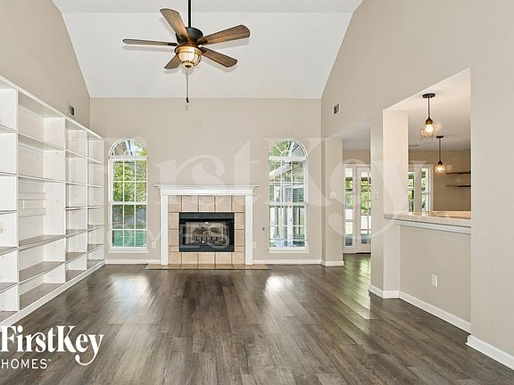 4th image of 109 Stroud Cir