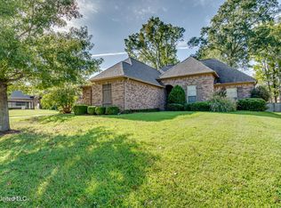 111 Bridge Park Cir, Canton, MS 39046