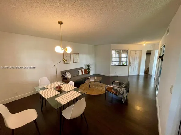 333 SW 86th Ave APT 201, Pembroke Pines, FL 33025