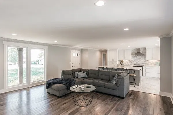 3 bed, 2.5 bath, 2275 sqft, $2,650 — Photo 3