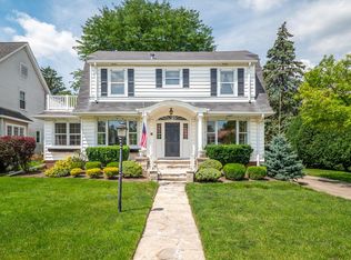 400 Elmore St, Park Ridge, IL 60068