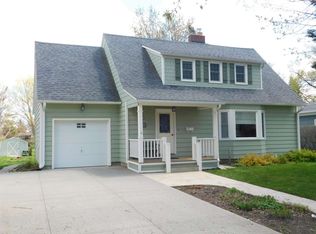 723 3rd St E, Cresco, IA 52136