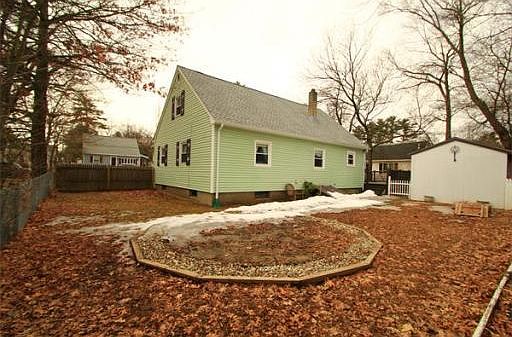 4th image of 33 Oakwood Ave