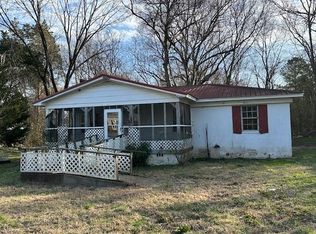 310 Geans Ln, Savannah, TN 38372