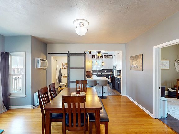 5th image of 431 Sumner St