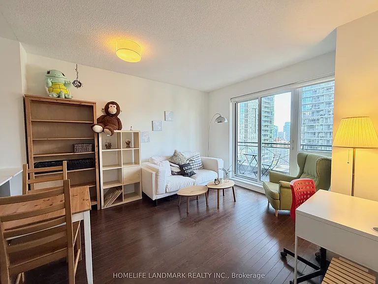 35 Hayden St #1405 — Photo 1