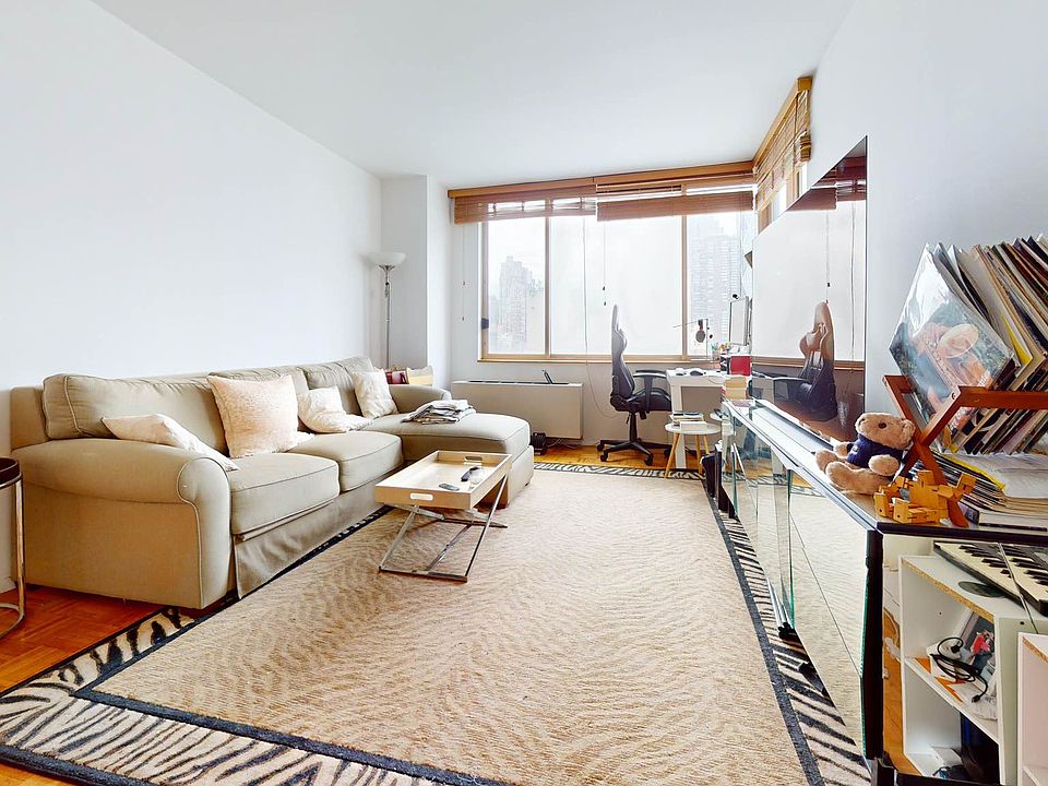 1st image of 350 W 50th St APT 21H