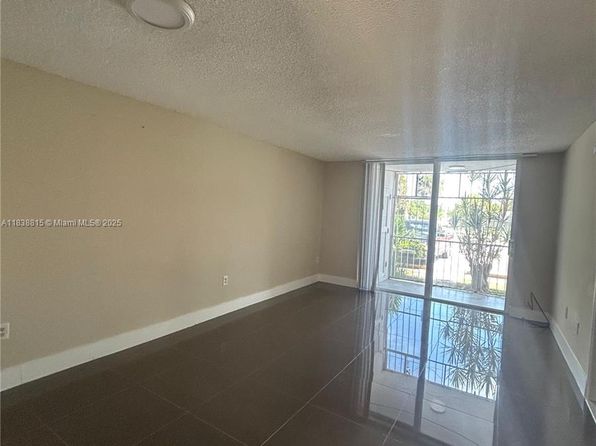 19851 SW 114th Ave APT 103
