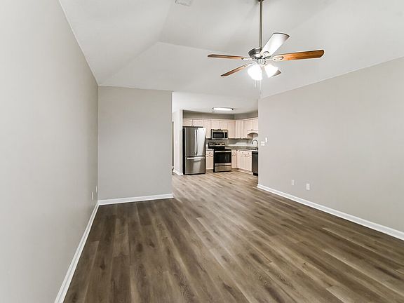5th image of 7045 Kings Crown Dr