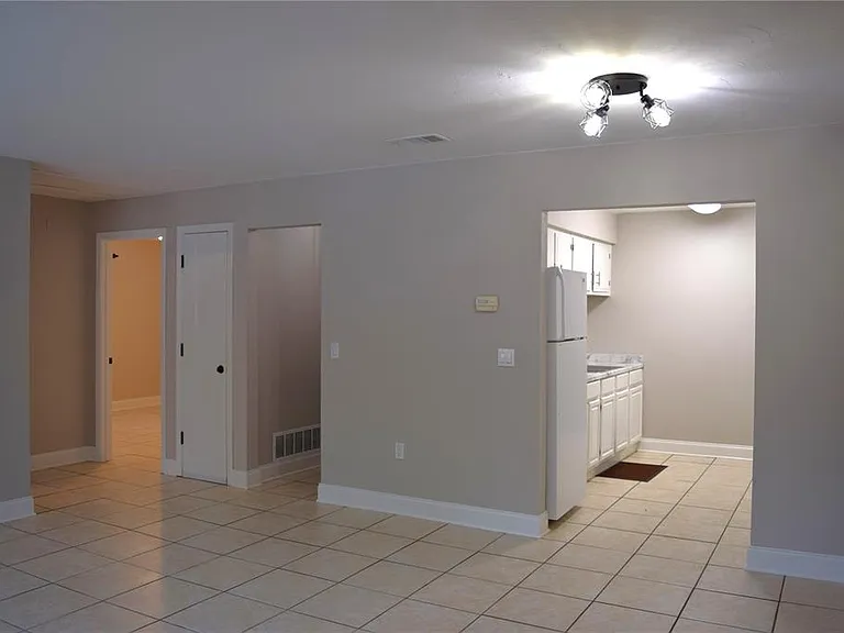 7423 SW 42nd Pl — Photo 4