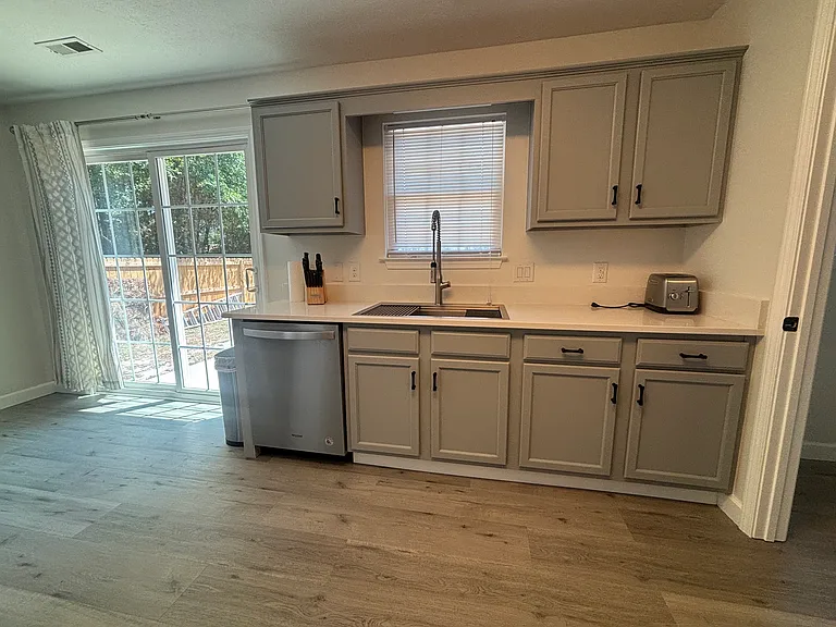 100 Hamlet Rd — Photo 20
