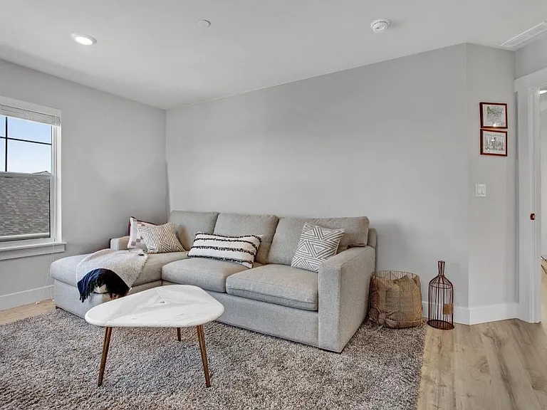16625 SW Botany Bay Ln — Photo 16