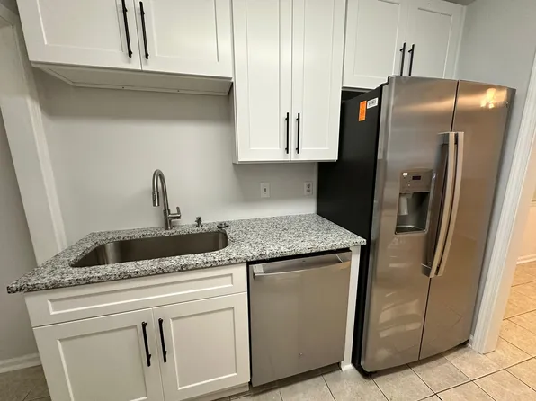 572 Emory Oaks Way #572, Decatur, GA 30033