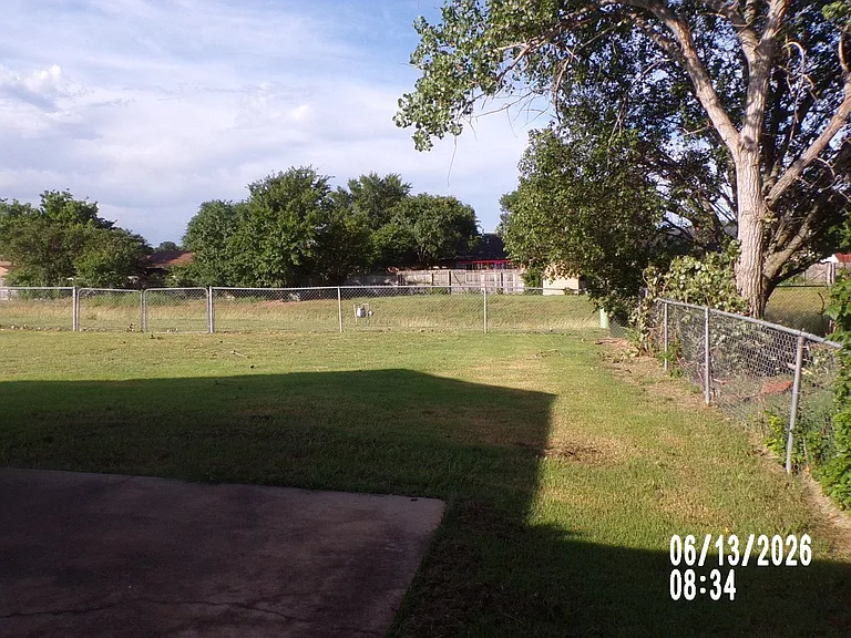 2607 NE Dearborn Ave — Photo 23