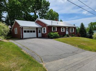 43 Sunset Ave, Wilton, ME 04294