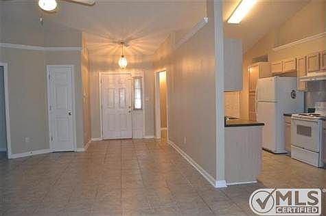 4th image of 4920 Pimlico Dr #8