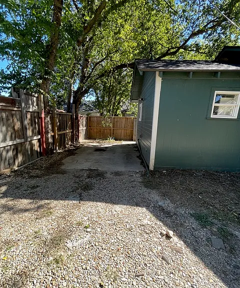 2107 Morrow Ave #B — Photo 2