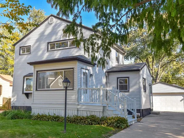 1222 S 118th STREET, West Allis, WI 53214