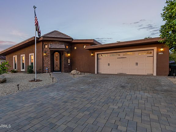 2nd image of 11142 W Palmeras Dr