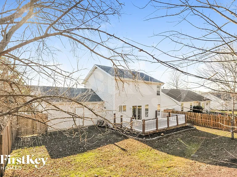 209 Royallsprings Pkwy — Photo 13