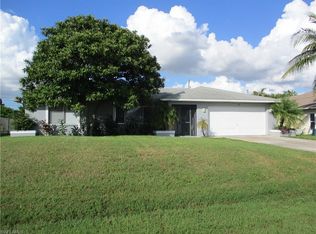 305 Kamal Pkwy, Cape Coral, FL 33904