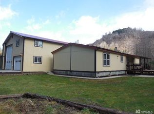 489 Apple Creek Rd, Longview, WA 98632