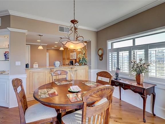 5th image of 2 Shelter Cove Ln APT 225