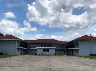 2200 S Gordon St, Alvin, TX 77511