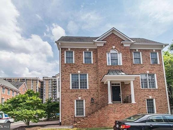 4th image of 1308 McLean Crest Ct