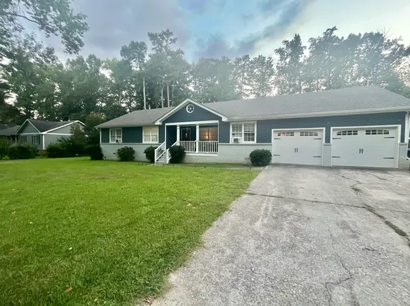 2273 Meadow Dr, Snellville, GA 30078