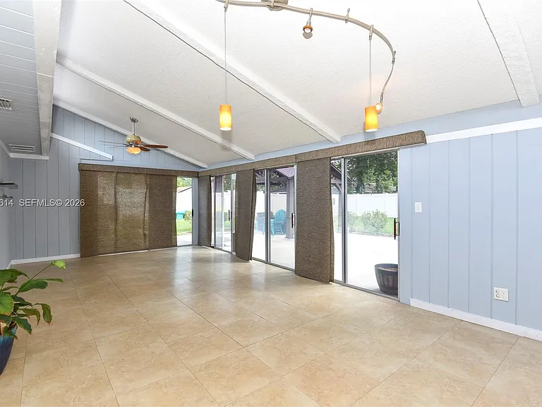 781 Little Pine Dr — Photo 4