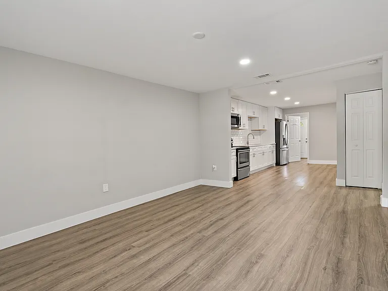 3810 S Randall St #B — Photo 27