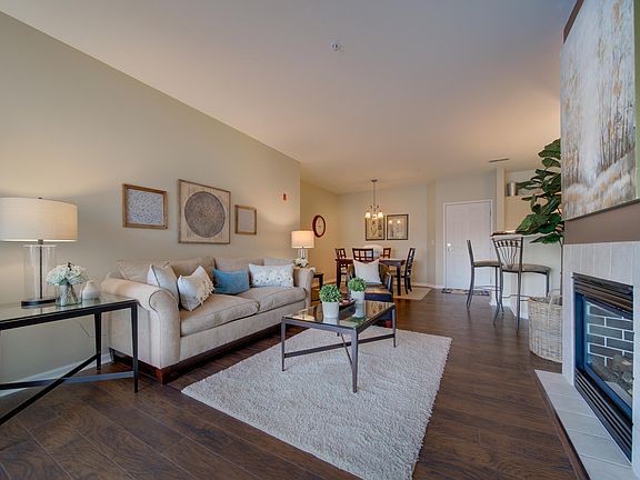 3rd image of N113W16241 Sylvan Cir Unit 117
