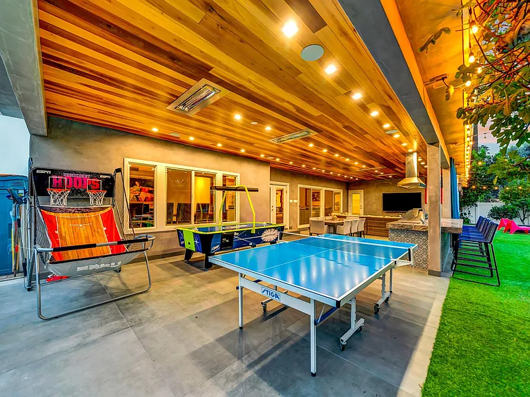 5817 Ranchito Ave — Photo 33