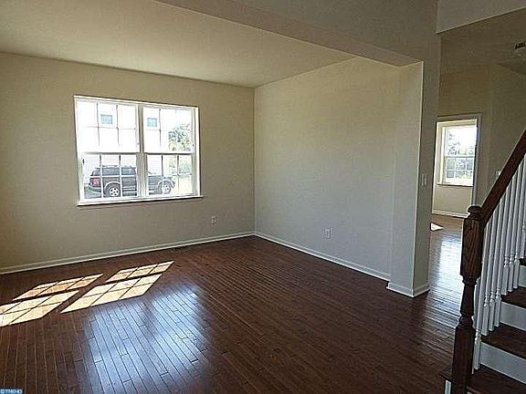 2nd image of 168 Shannon Blvd