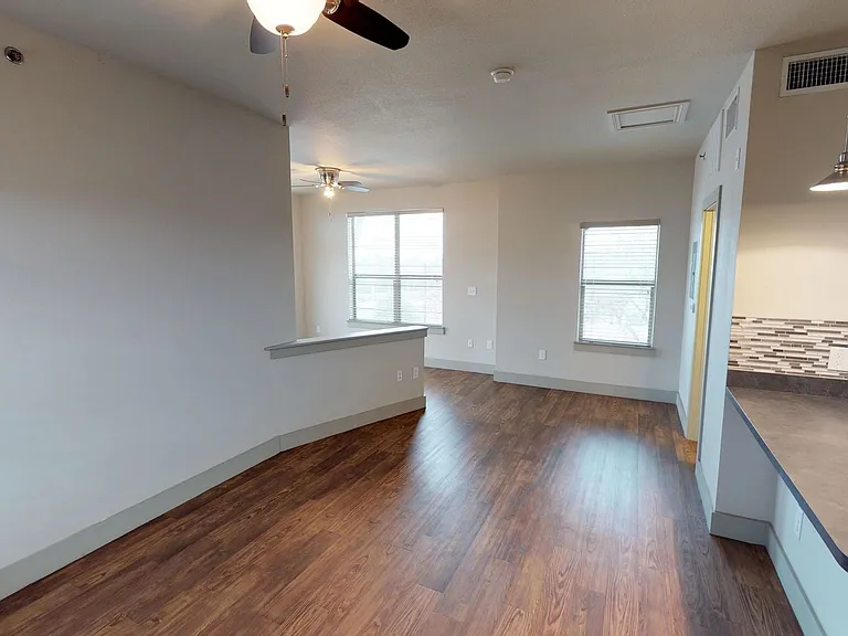 1212 Greenlee St — Photo 34