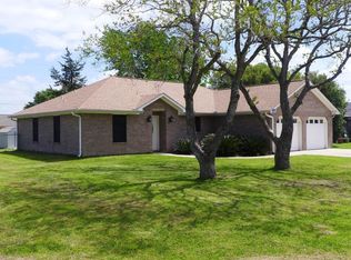 7210 Mikes St, Wallis, TX 77485
